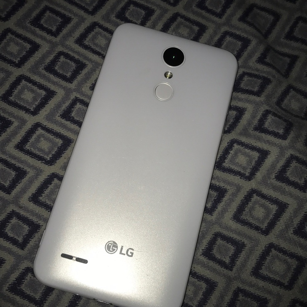 LG - Picture 2 of 3